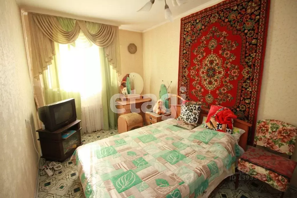 Комната Тюменская область, Тюмень ул. Муравленко, 7 (12.0 м) - Фото 0