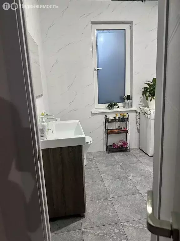 Дом в Сакский район, село Уютное (81.2 м) - Фото 1