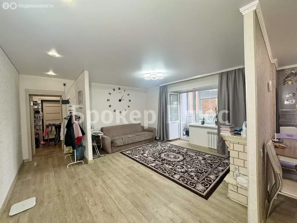 3-комнатная квартира: Абакан, улица Щетинкина, 63 (67 м) - Фото 1
