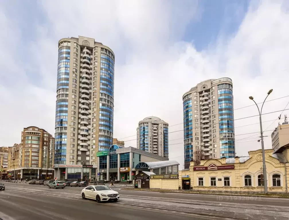 3-к кв. Свердловская область, Екатеринбург ул. Хохрякова, 43 (114.0 м) - Фото 1