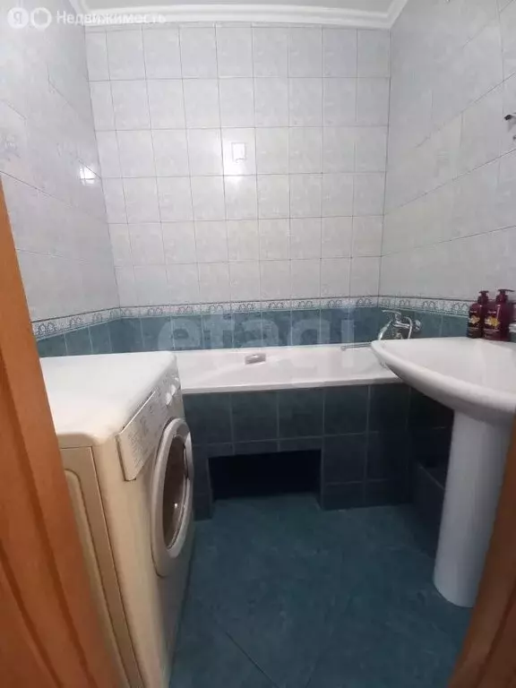 2-комнатная квартира: Саратов, 1-й проезд Строителей, 5/1 (72.3 м) - Фото 1