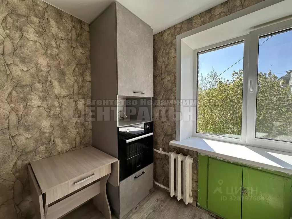 3-к кв. Смоленская область, Смоленск ул. Нахимова, 1а (45.0 м) - Фото 2