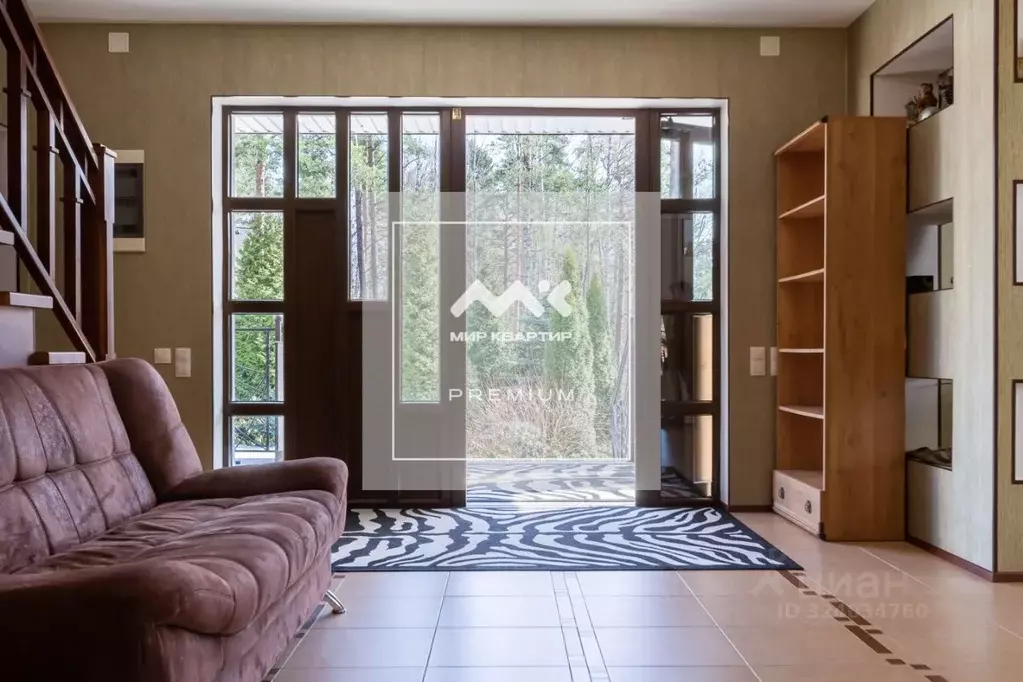 Коттедж в Санкт-Петербург пос. Парголово, Лагерный пер. (385 м) - Фото 1