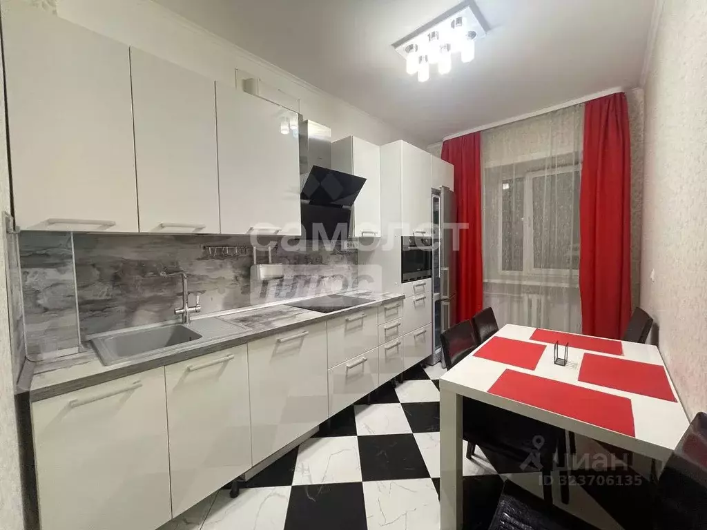 3-к кв. Иркутская область, Иркутск Донская ул., 24/2 (68.6 м) - Фото 1