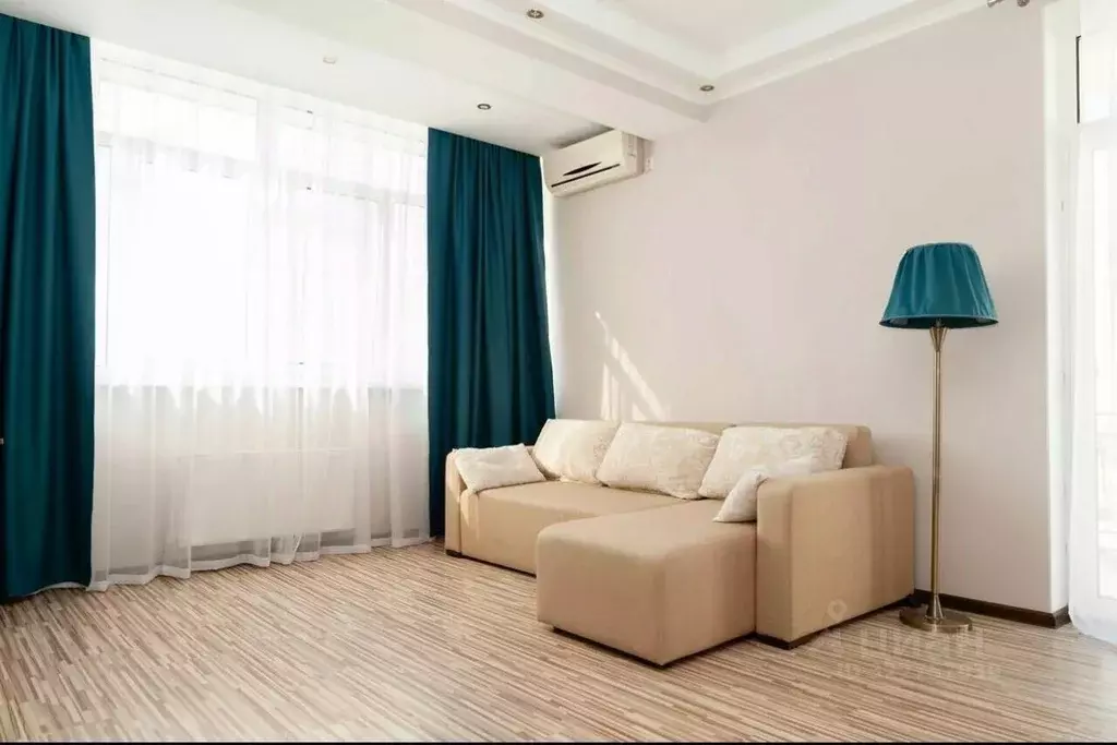 2-к кв. Севастополь ул. Адмирала Фадеева, 21Д (52.0 м) - Фото 1