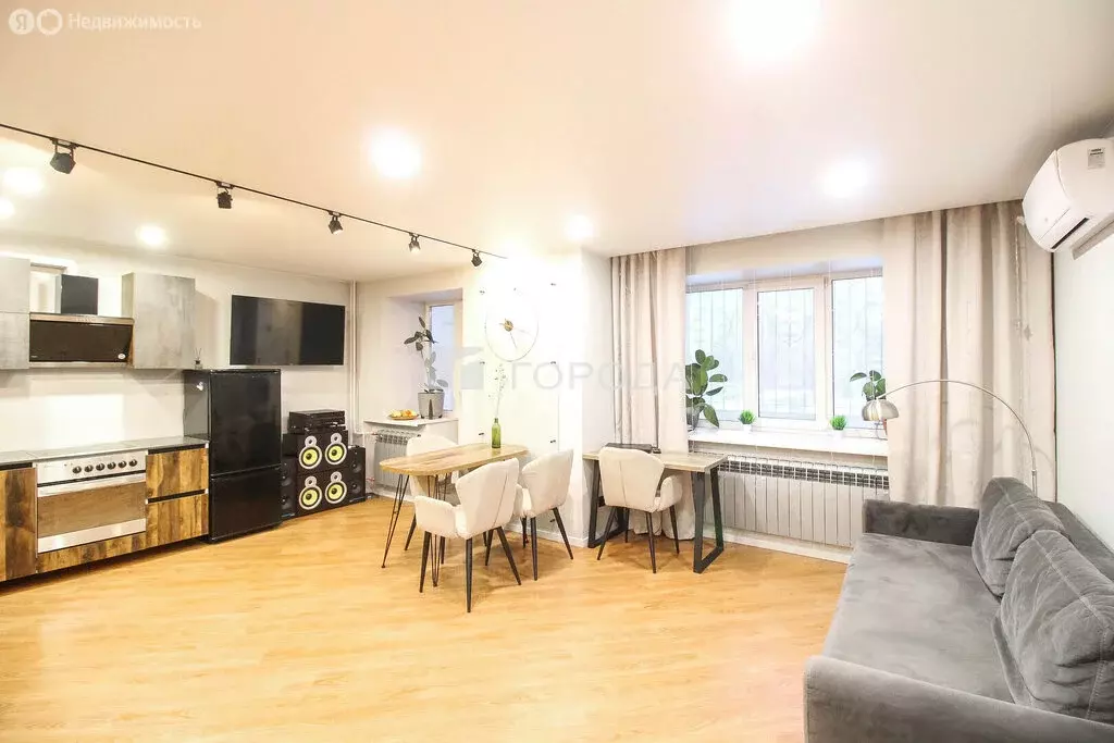 2-комнатная квартира: Барнаул, Красноармейский проспект, 61 (64 м) - Фото 1