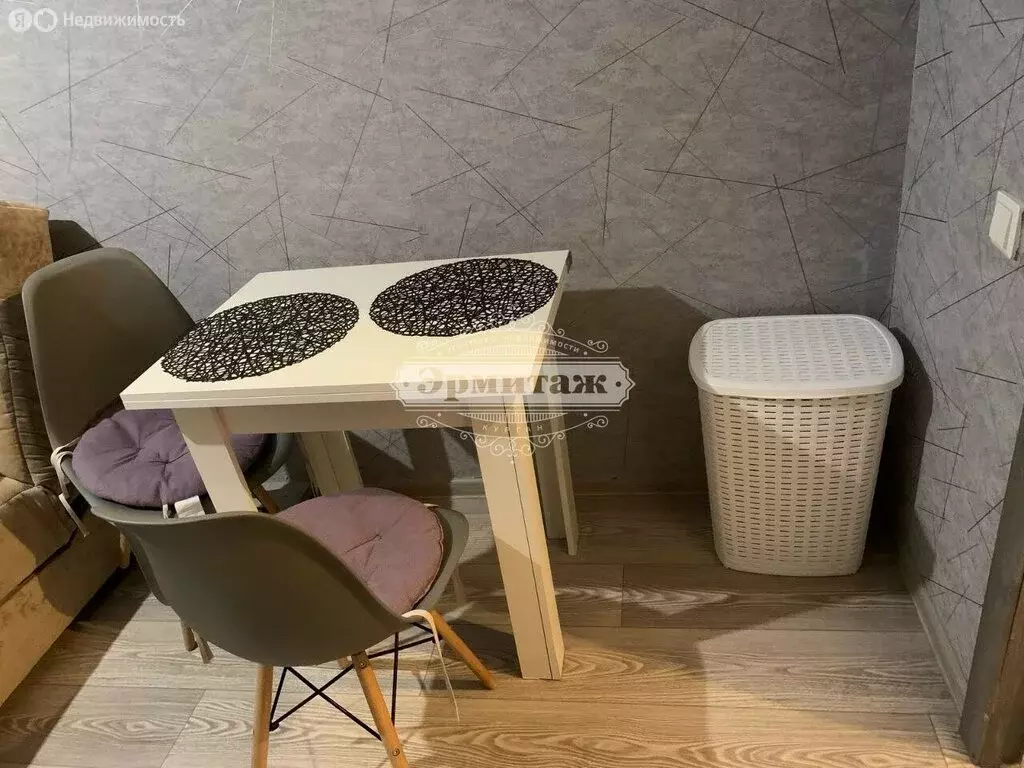 Квартира-студия: Курган, улица Луначарского, 100 (18 м) - Фото 2