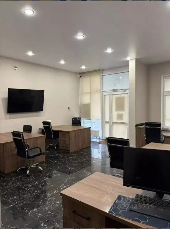 Офис в Краснодарский край, Краснодар ул. Летчика Позднякова, 2к18 (48 ... - Фото 2