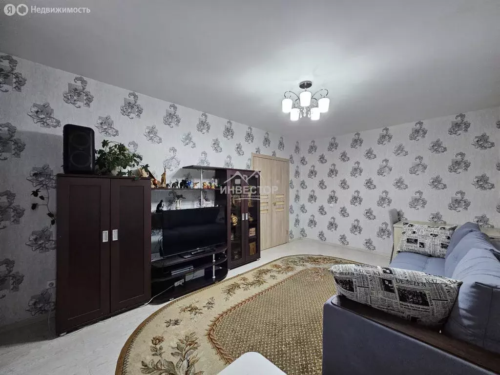 3-комнатная квартира: Челябинск, улица Сергея Герасимова, 27 (80.7 м) - Фото 2