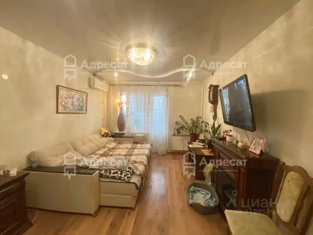 4-к кв. Волгоградская область, Волгоград Новоузенская ул., 6 (82.1 м) - Фото 0
