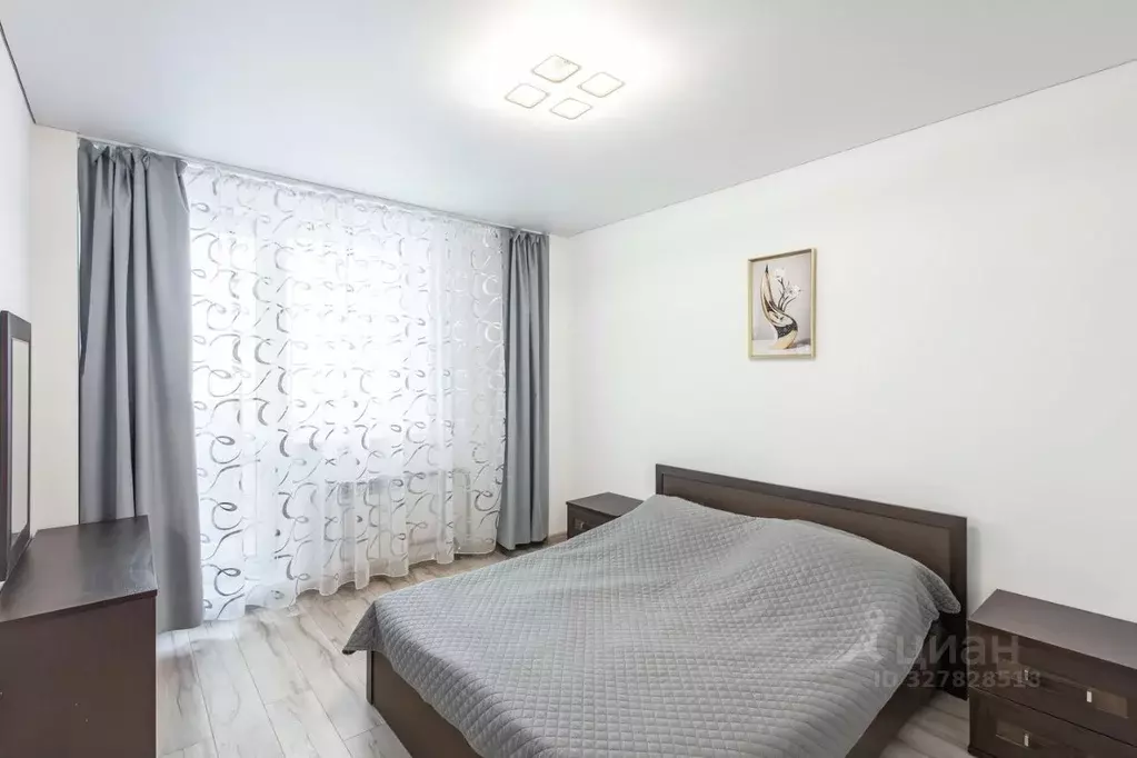 3-к кв. Омская область, Омск ул. Кирова, 51к1 (65.0 м) - Фото 1