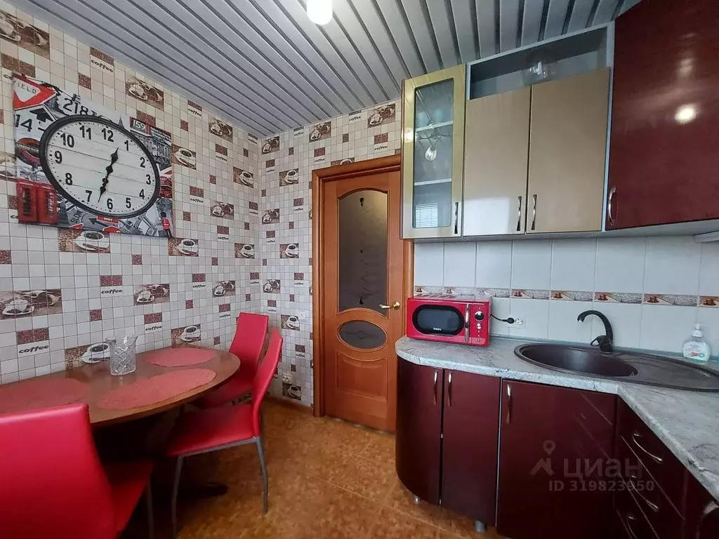 2-к кв. Псковская область, Псков Коммунальная ул., 75 (49.4 м) - Фото 1