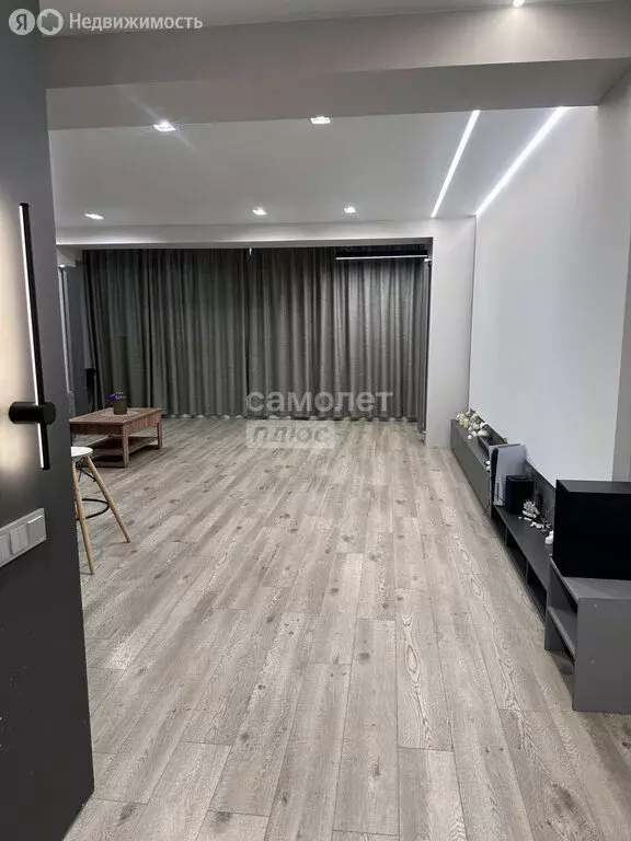 3-комнатная квартира: Киров, улица Героя Николая Рожнева, 4 (106 м) - Фото 1