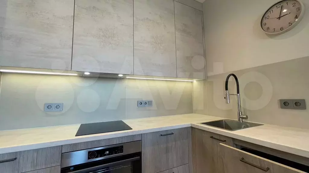 2-к. квартира, 60 м, 7/12 эт. - Фото 0