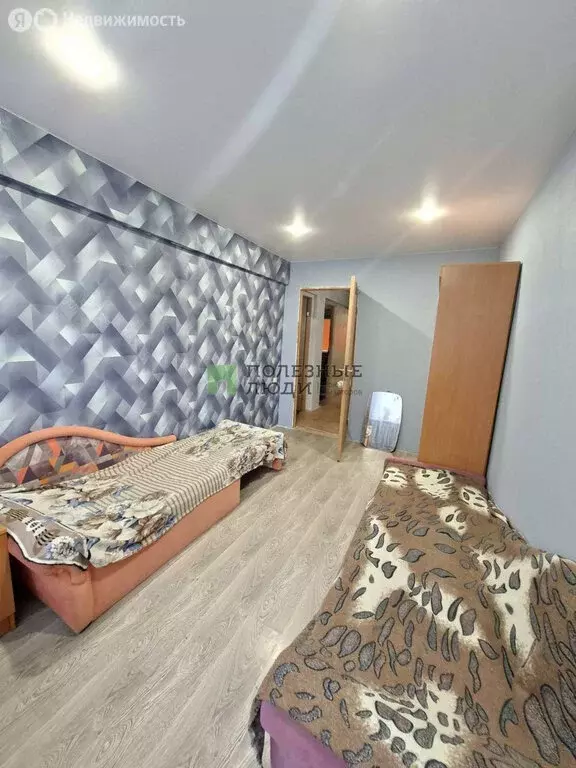 3-комнатная квартира: Ижевск, улица 9 Января, 175 (62.3 м) - Фото 1