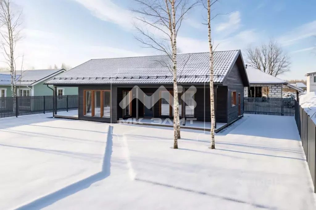 Дом в Ленинградская область, Шлиссельбург Кировский район, Октябрьская ... - Фото 1