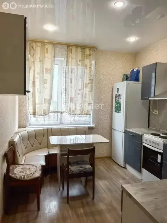 2-комнатная квартира: Москва, район Троицк, Чароитовая улица, 1к4 ... - Фото 1