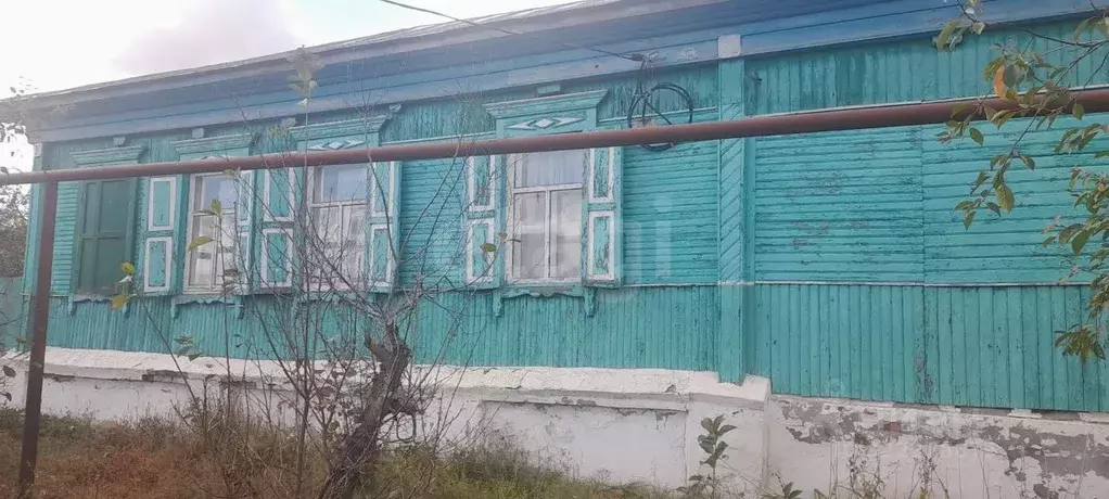 Дом в Саратовская область, Балашовский район, Пинеровка рп ул. ... - Фото 1