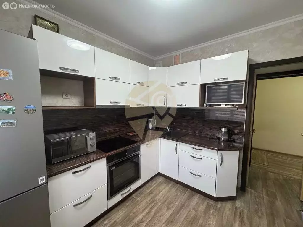 3-комнатная квартира: Старый Оскол, микрорайон Жукова, 28 (64 м) - Фото 1
