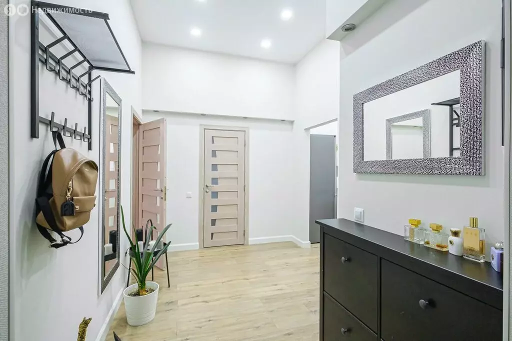 2-комнатная квартира: Петергоф, Чичеринская улица, 2 (66.6 м) - Фото 1