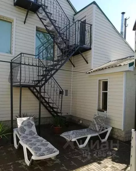 Дом в Крым, Саки ул. Трудовая (98.0 м) - Фото 0