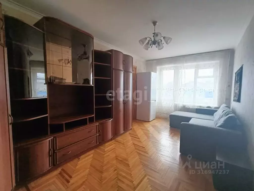 2-к кв. Карачаево-Черкесия, Черкесск Ставропольская ул., 45 (41.5 м) - Фото 1
