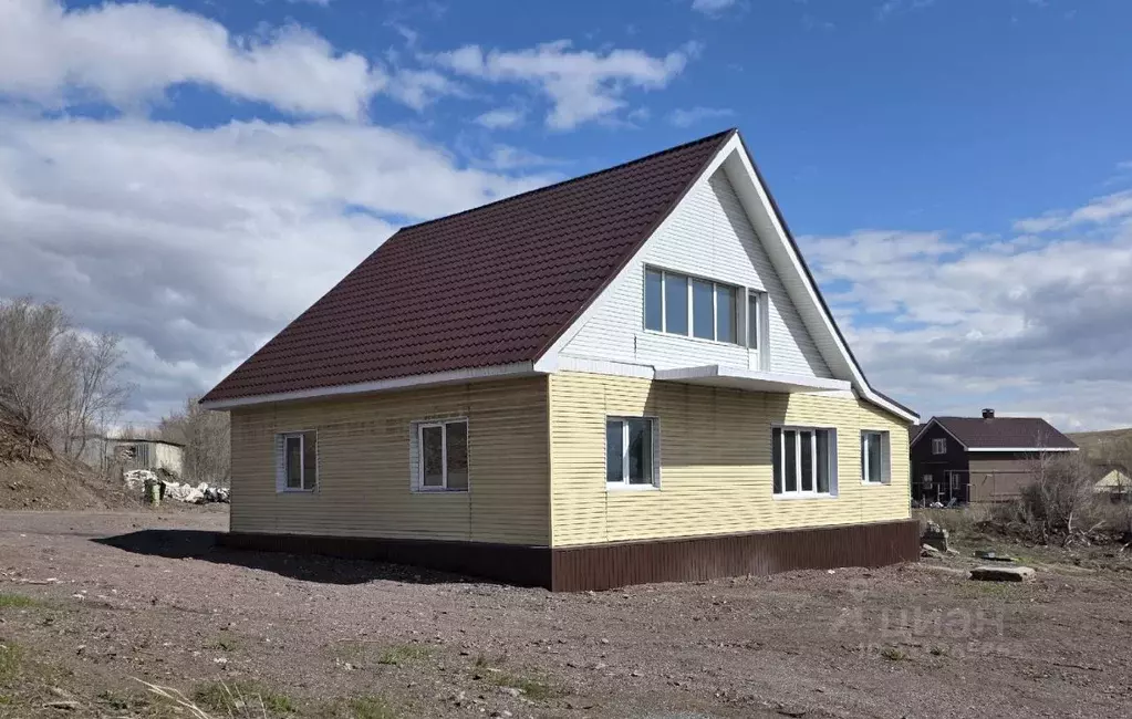 Дом в Челябинская область, Магнитогорск ул. Романтиков, 18 (207 м) - Фото 2