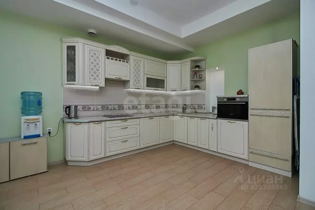 3-к кв. Тюменская область, Тюмень Водопроводная ул., 6к1 (133.4 м) - Фото 1