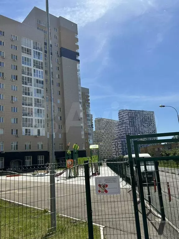 10 и более-к. квартира, 68,7 м, 1/10 эт. - Фото 1
