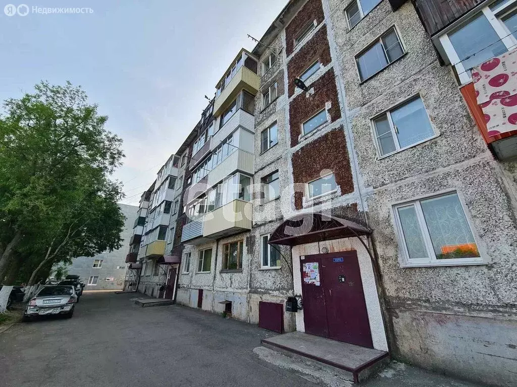 5-комнатная квартира: Петропавловск-Камчатский, улица Тушканова, 14 ... - Фото 0