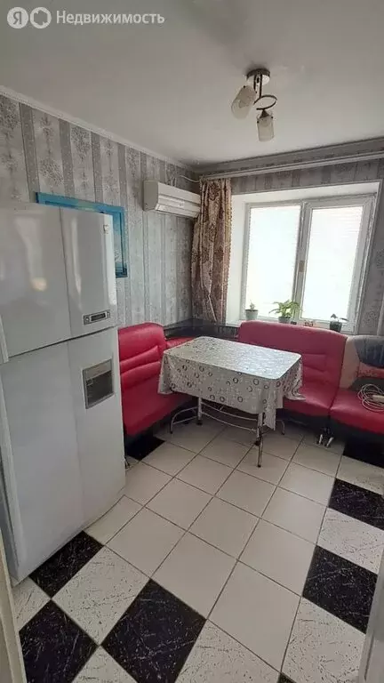 3-комнатная квартира: Евпатория, улица Некрасова, 63 (63 м) - Фото 0