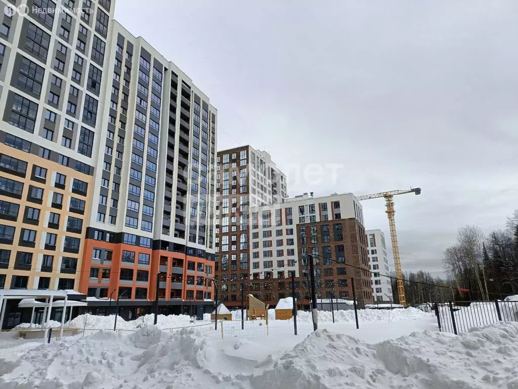 3-комнатная квартира: Ижевск, Воткинское шоссе, 83к2 (63.2 м) - Фото 1