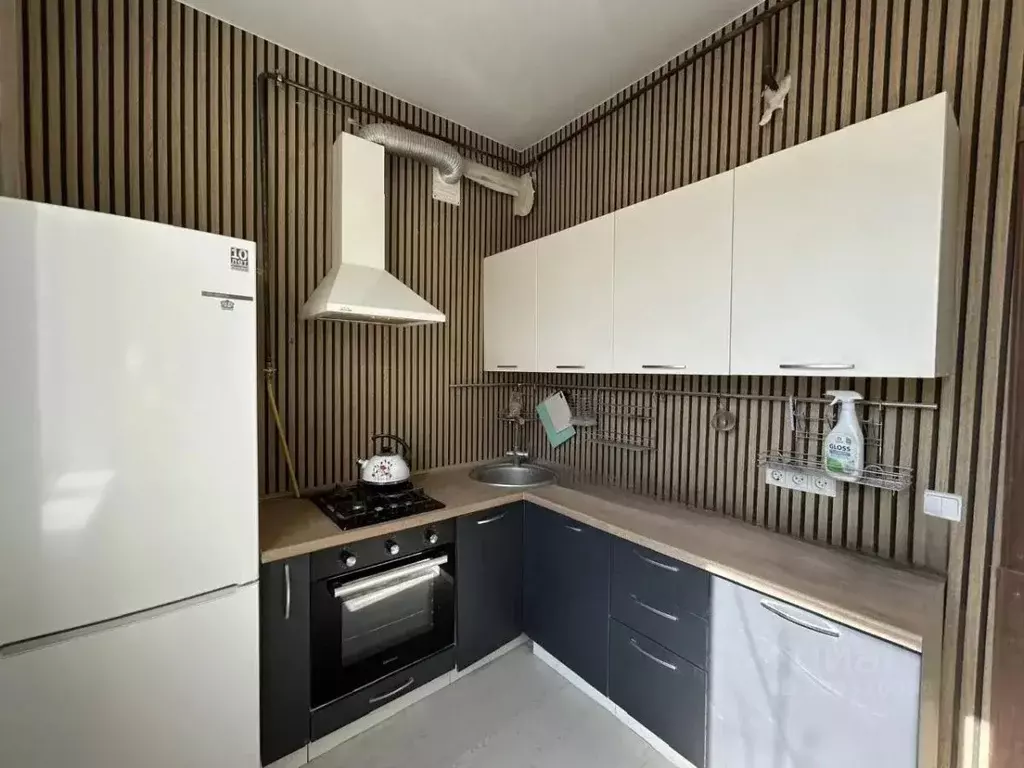 2-к кв. Волгоградская область, Волгоград ул. Мира, 20 (64.2 м) - Фото 1