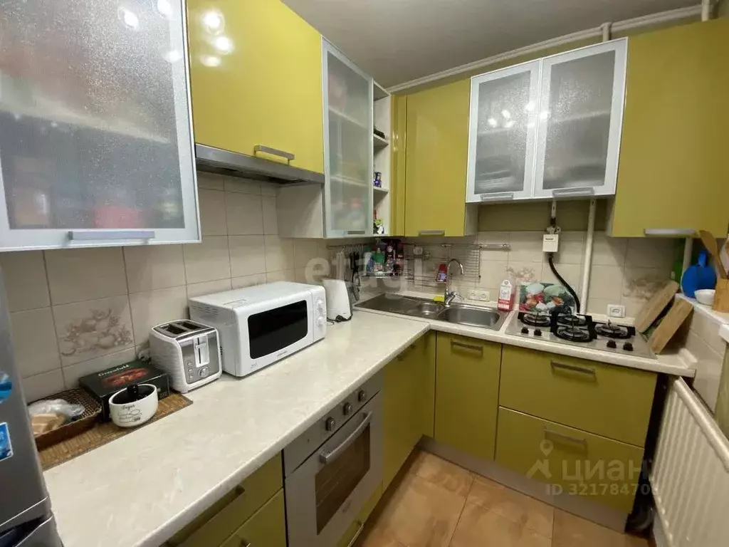 3-к кв. Ямало-Ненецкий АО, Новый Уренгой 2-й мкр, ул. ... - Фото 1