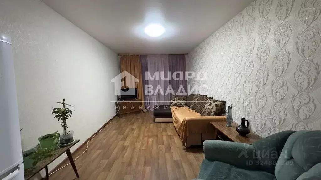 1-к кв. Омская область, Омск ул. 10 лет Октября, 175 (33.3 м) - Фото 1