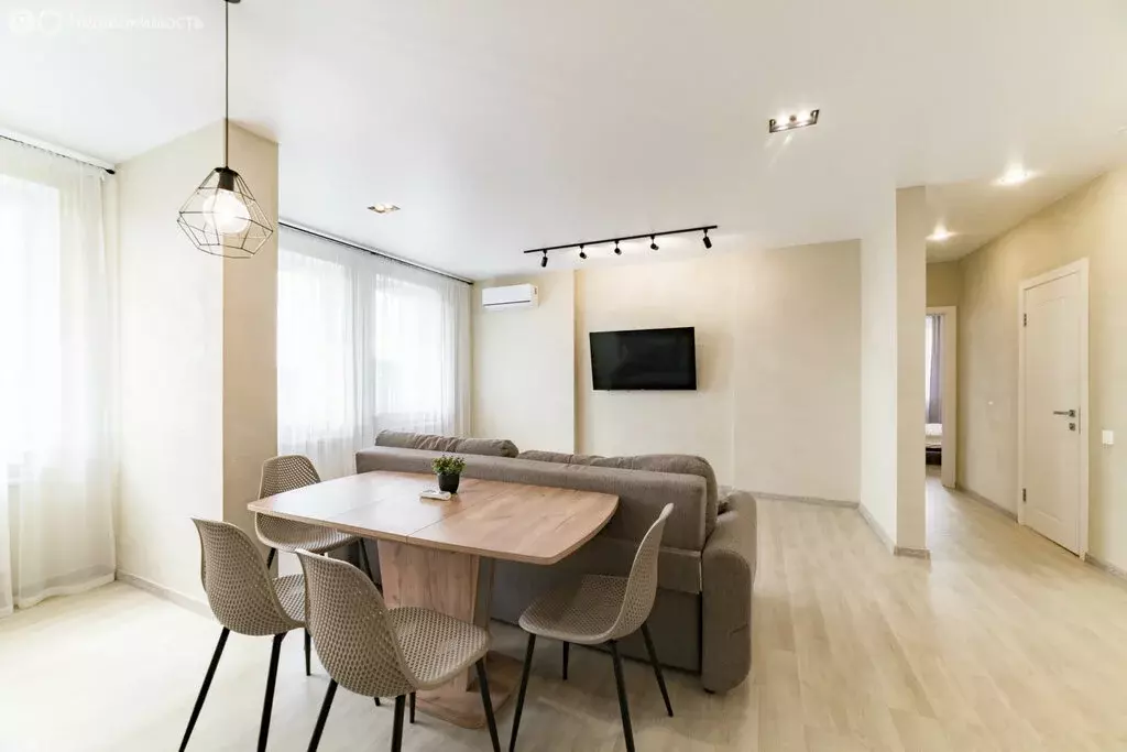 3-комнатная квартира: Казань, улица Малая Крыловка, 53 (80 м) - Фото 1