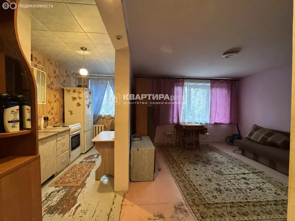 2-комнатная квартира: Невьянск, улица Профсоюзов, 11 (42.8 м) - Фото 2