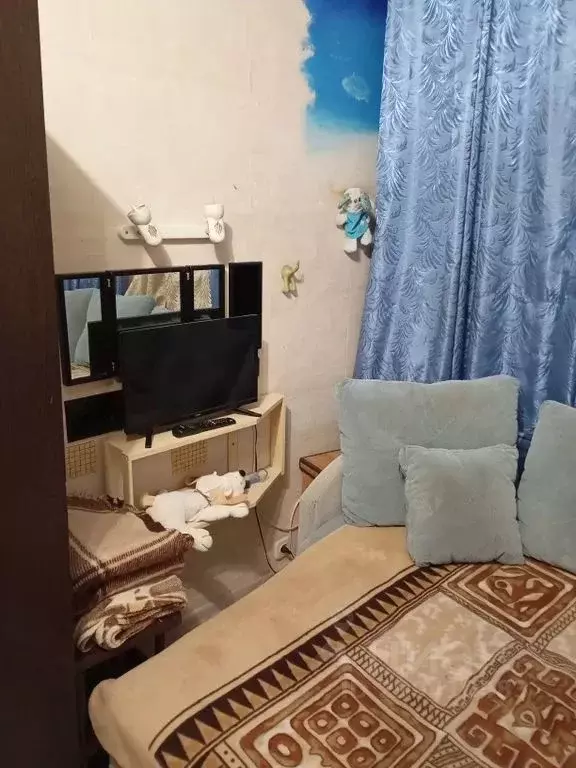 Комната Санкт-Петербург ул. Маршала Захарова, 56а - Фото 1