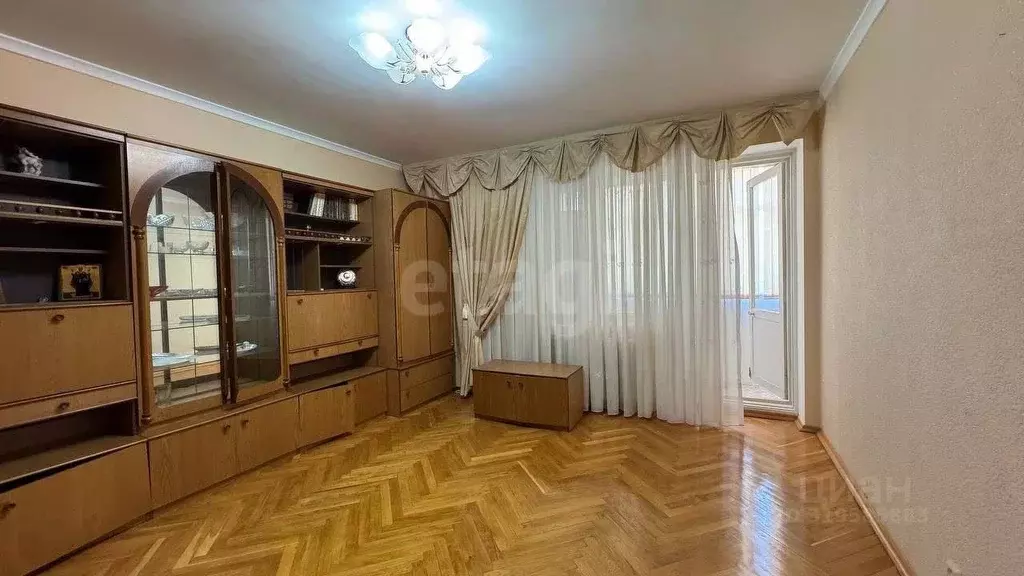 4-к кв. Адыгея, Майкоп Адыгейская ул., 16 (80.4 м) - Фото 0