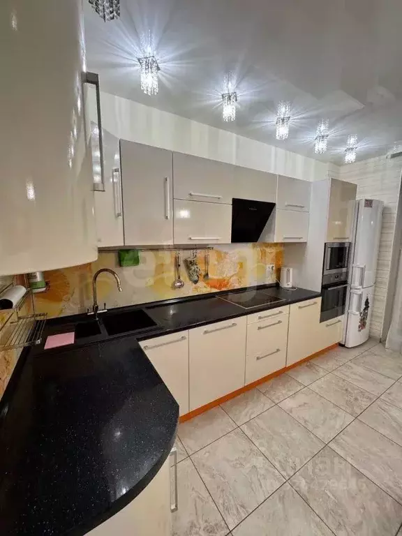 3-к кв. Тюменская область, Тюмень Таврическая ул., 9к3 (70.0 м) - Фото 1