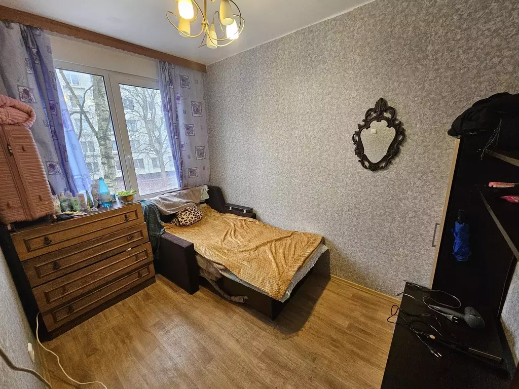 Продаётся 4-к квартира, 48.4 м - Фото 0
