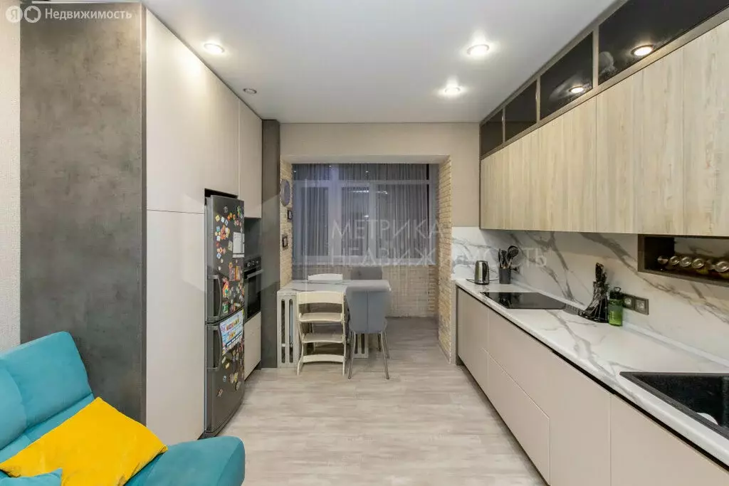 2-комнатная квартира: Тюмень, улица Монтажников, 49 (59 м) - Фото 1