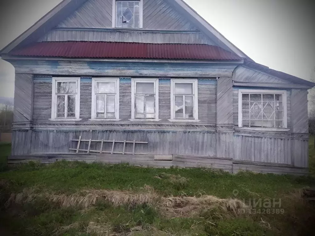 Дом в Новгородская область, Маловишерский район, Бургинское с/пос, д. ... - Фото 0