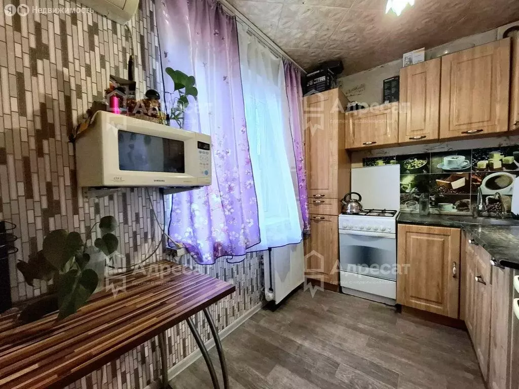 3-комнатная квартира: Волжский, улица имени Генерала Карбышева, 17 ... - Фото 1