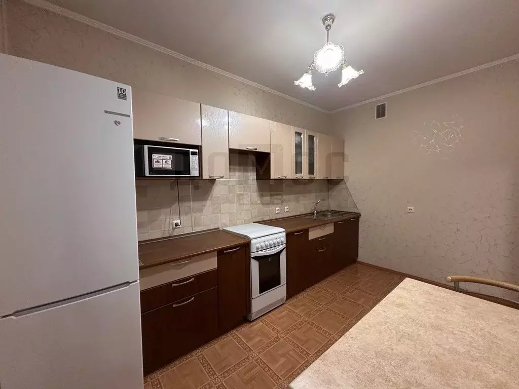 2-к кв. Свердловская область, Екатеринбург ул. Опалихинская, 20А (72.0 ... - Фото 1