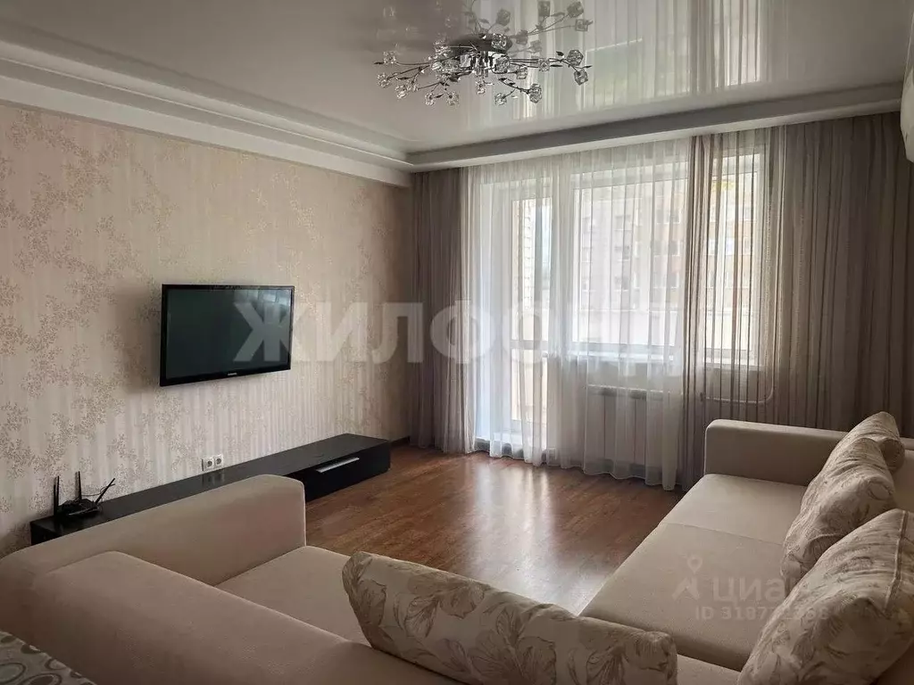 2-к кв. Новосибирская область, Новосибирск ул. Адриена Лежена, 9/3 ... - Фото 0
