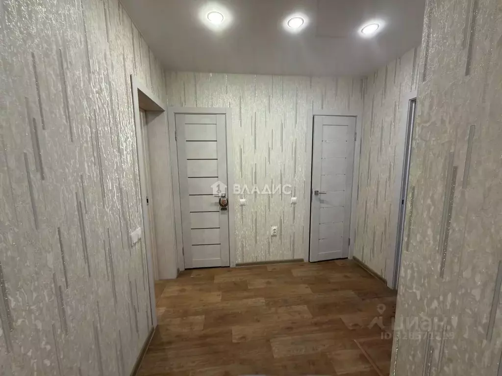 3-к кв. Бурятия, Улан-Удэ Стеклозавод мкр, ул. Заовражная, 9 (69.4 м) - Фото 2