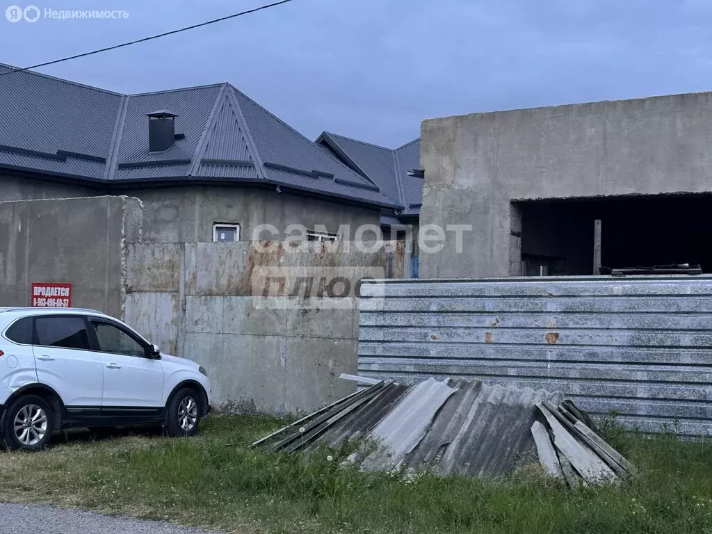Дом в село Адиюх, Нарткалинское шоссе, уч1 (300 м) - Фото 1