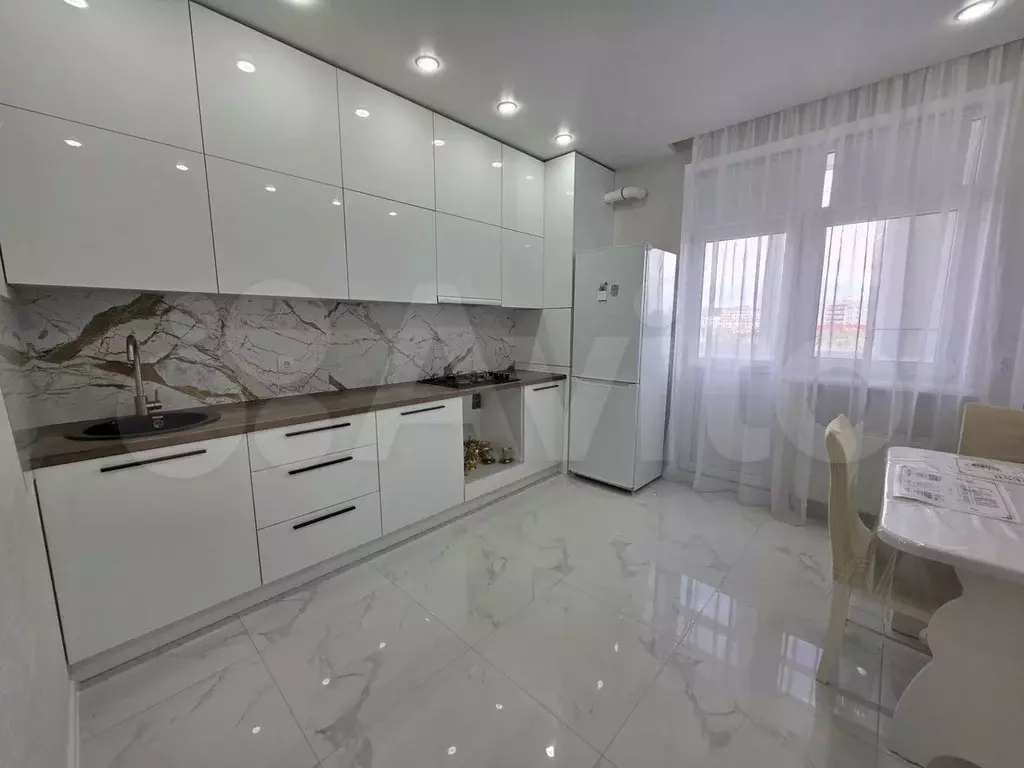 1-к. квартира, 40 м, 7/16 эт. - Фото 0
