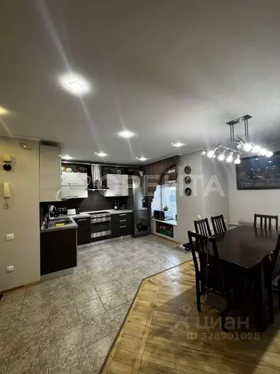 2-к кв. Тюменская область, Тюмень ул. Федюнинского, 7а (84.9 м) - Фото 1